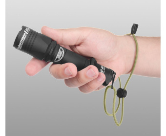 Фонарь тактический Armytek Dobermann / XP-E2 Красный 160 лм / 5°:40° / 1x18650 / или 2xCR123A