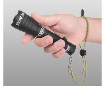Фонарь тактический Armytek Viking / Белый / 1050 лм  (F01801BC)